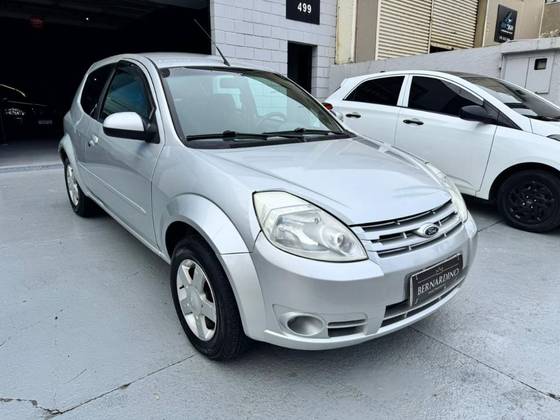 FORD KA 1.0 MPI 8V FLEX 2P MANUAL FORD KA 1.0 MPI 8V FLEX 2P MANUAL